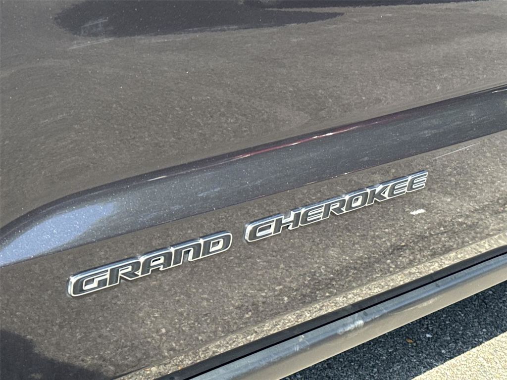 Thumbnail: 2018 Jeep Grand Cherokee - 20