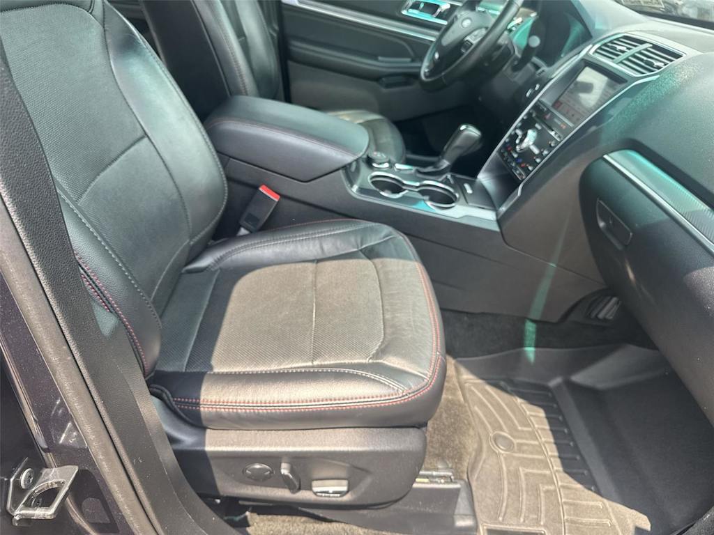 Thumbnail: 2017 Ford Explorer - 24