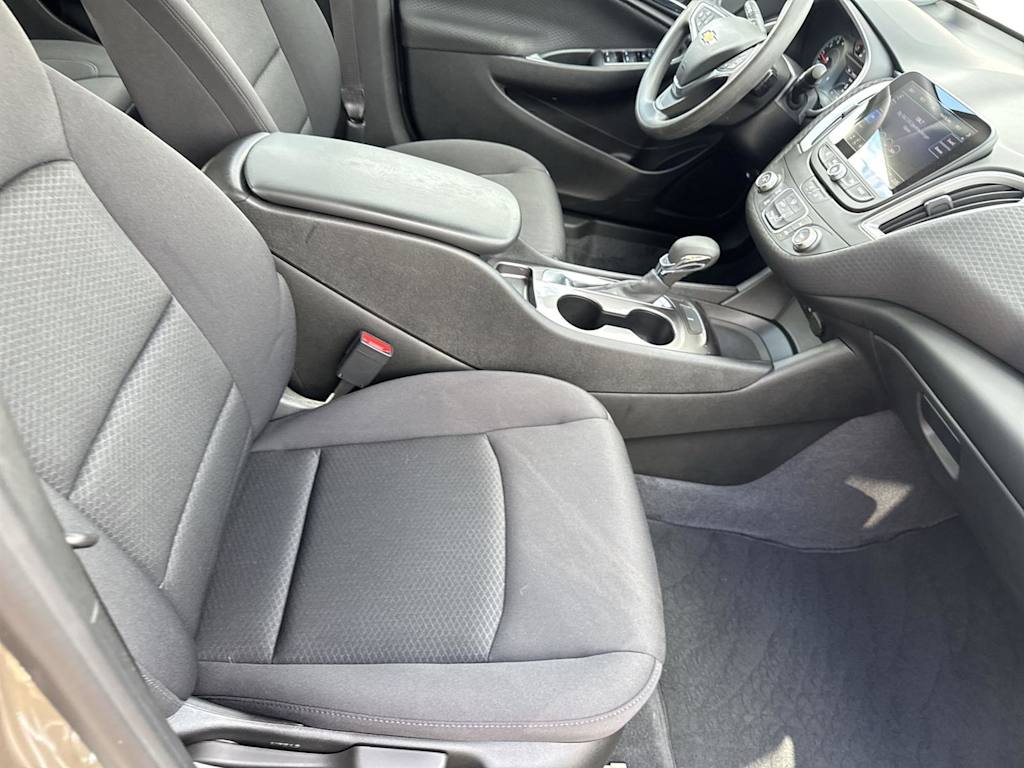 Thumbnail: 2022 Chevrolet Malibu - 22