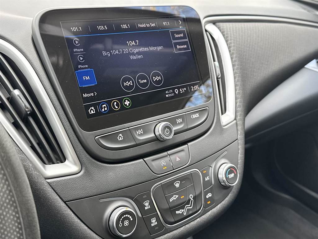 Thumbnail: 2022 Chevrolet Malibu - 11