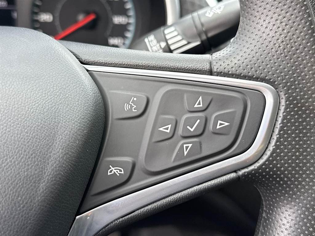 Thumbnail: 2022 Chevrolet Malibu - 24