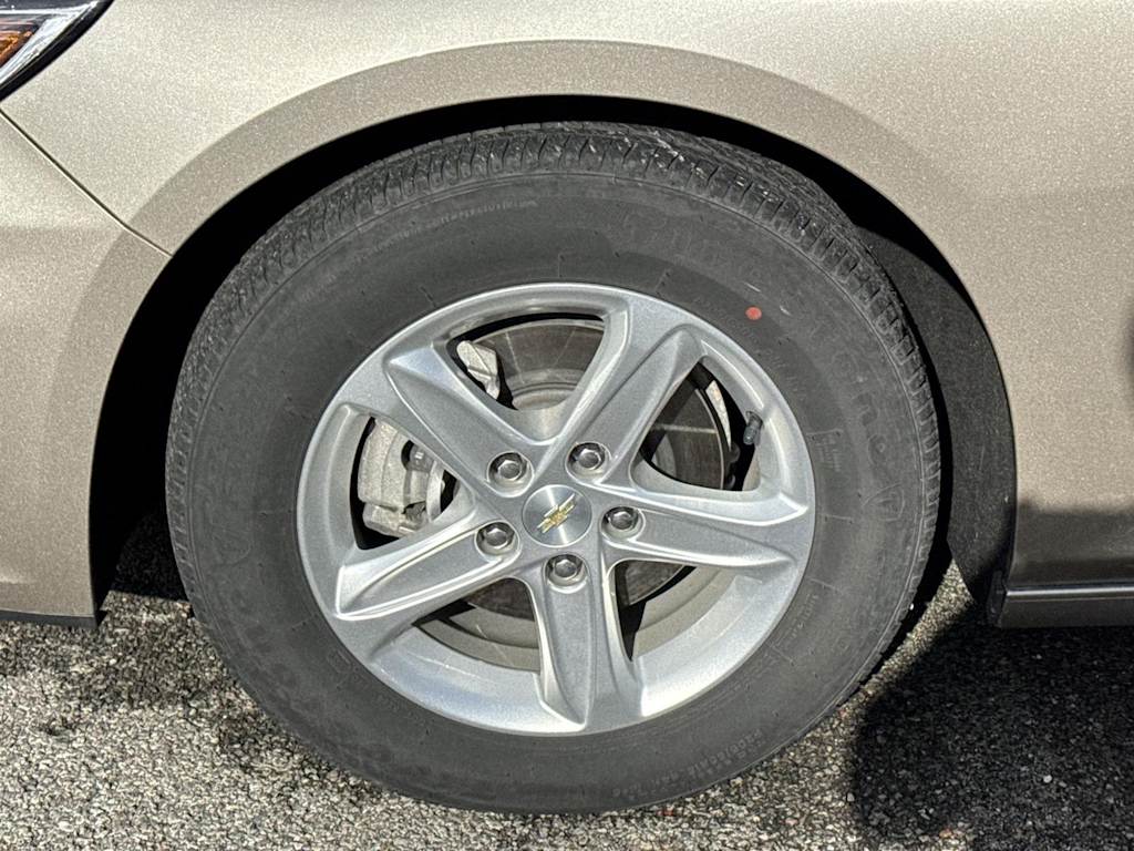 Thumbnail: 2022 Chevrolet Malibu - 8