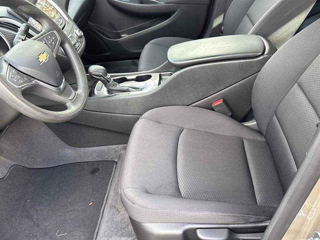 Thumbnail: 2022 Chevrolet Malibu - 9