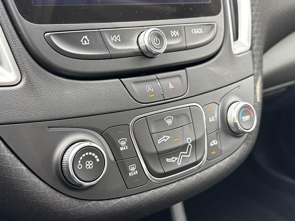 Thumbnail: 2022 Chevrolet Malibu - 29