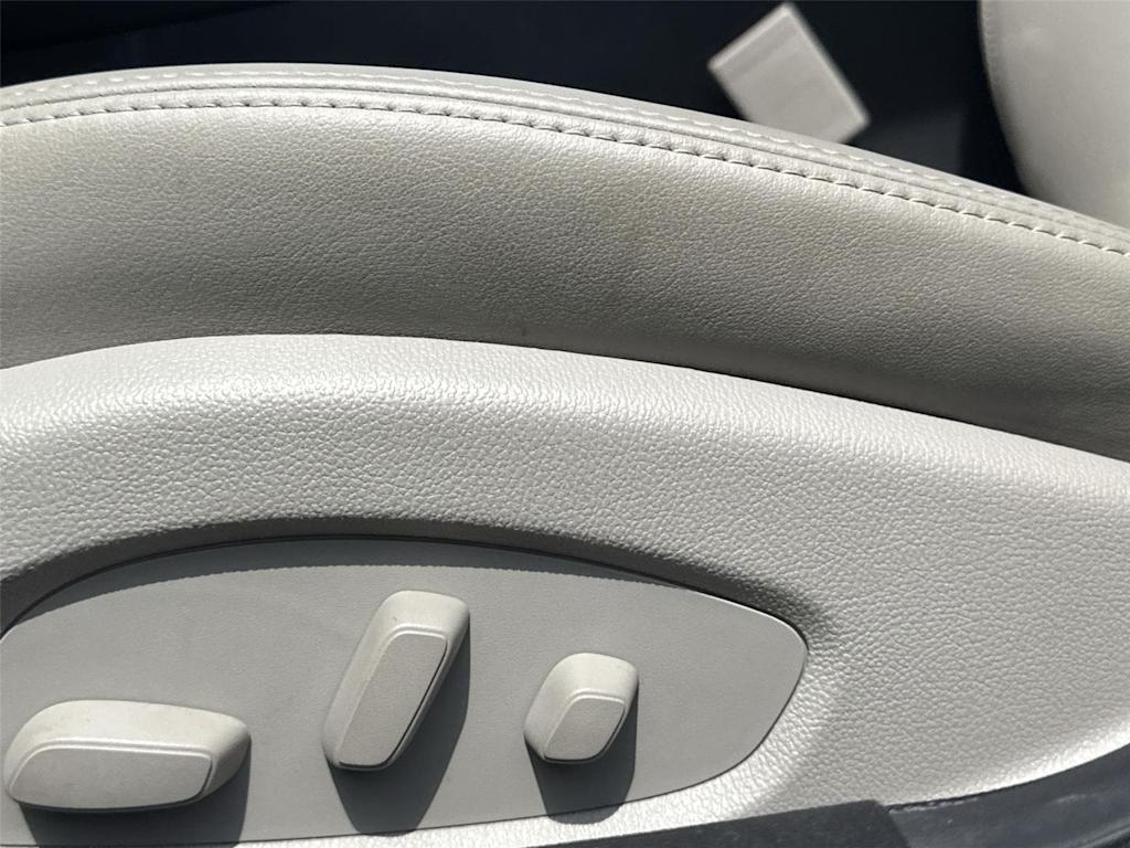 Thumbnail: 2016 Cadillac ATS - 16