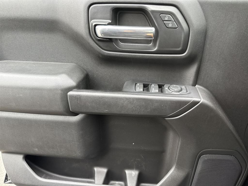 Thumbnail: 2019 Chevrolet Silverado 1500 - 30