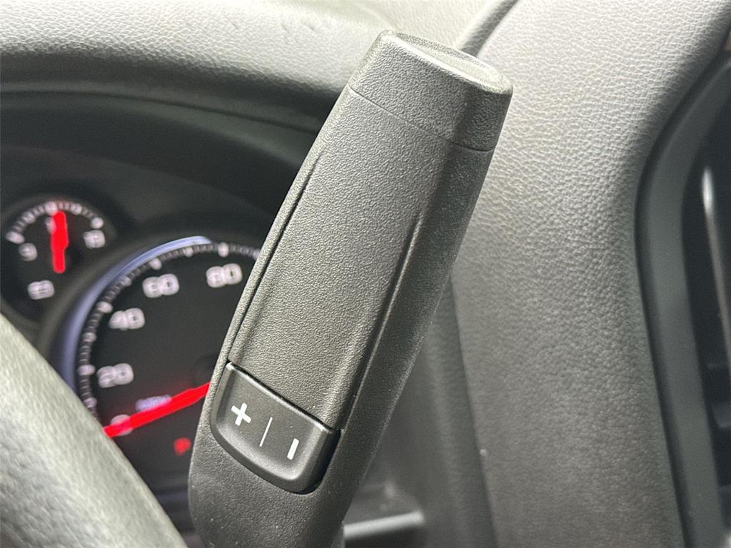 Thumbnail: 2019 Chevrolet Silverado 1500 - 27