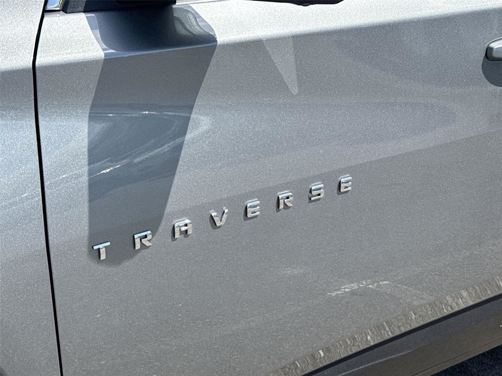 Thumbnail: 2023 Chevrolet Traverse - 6