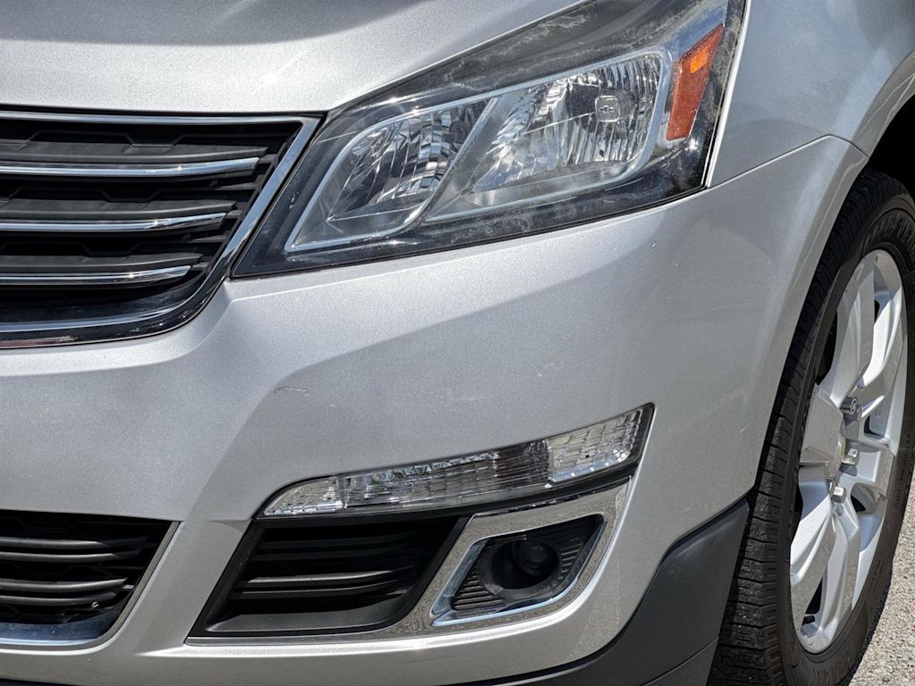 Thumbnail: 2017 Chevrolet Traverse - 19