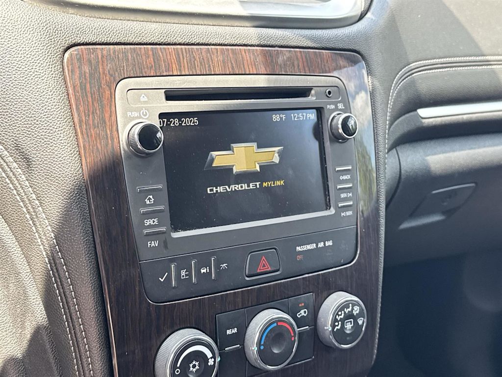 Thumbnail: 2017 Chevrolet Traverse - 11