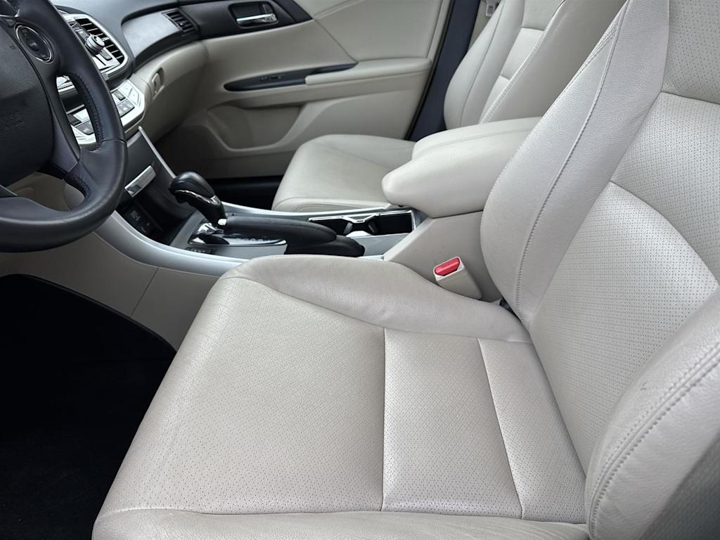 Thumbnail: 2013 Honda Accord - 8