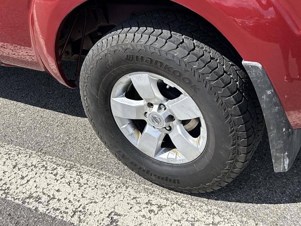 2010 Nissan Frontier SE 8