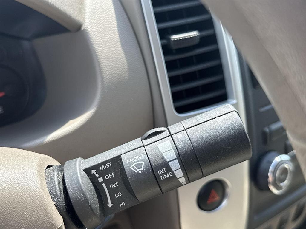 2010 Nissan Frontier SE 12