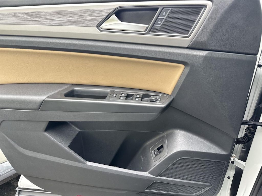 Thumbnail: 2020 Volkswagen Atlas - 30