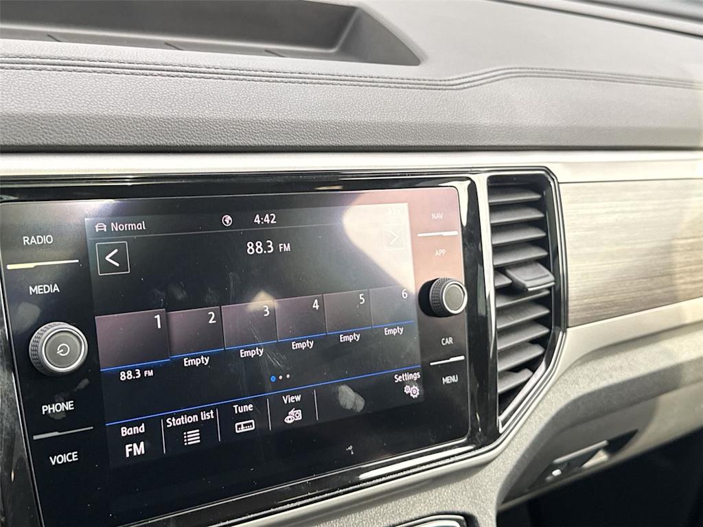 Thumbnail: 2021 Volkswagen Atlas - 27