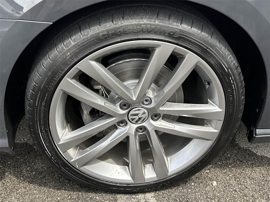 Thumbnail: 2017 Volkswagen Passat - 7