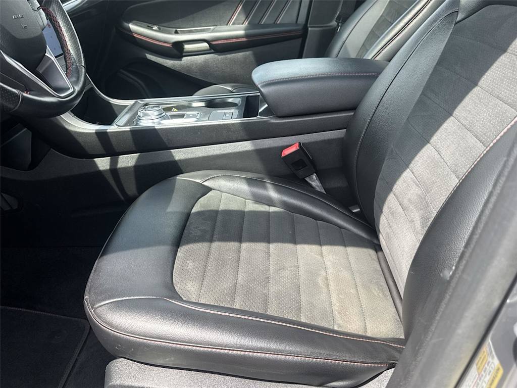 Thumbnail: 2021 Ford Edge - 8