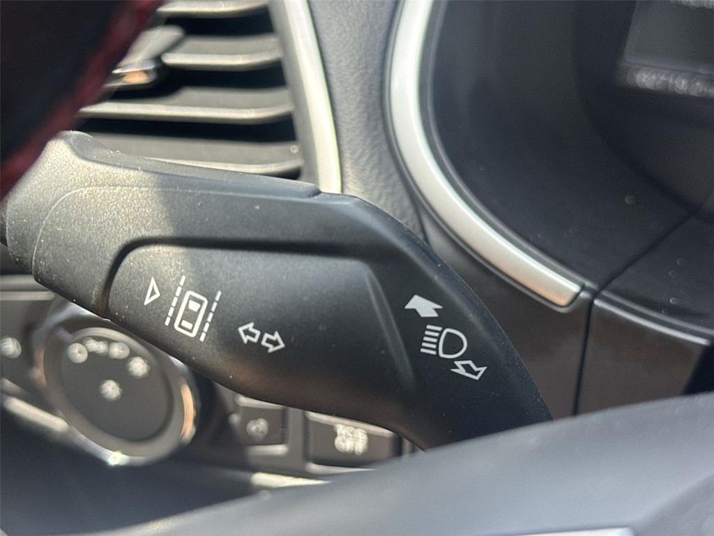 Thumbnail: 2021 Ford Edge - 12