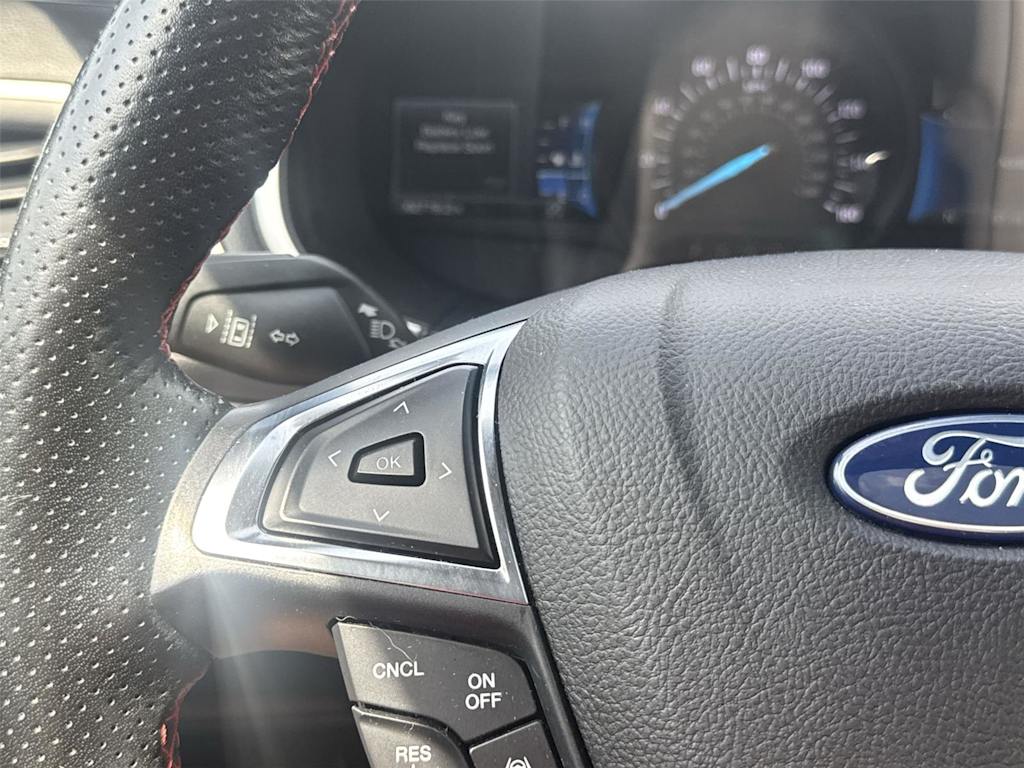 Thumbnail: 2021 Ford Edge - 25