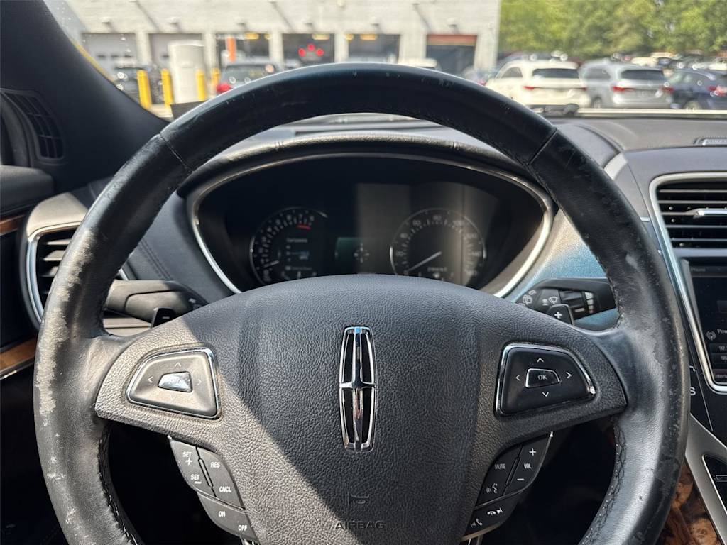 Thumbnail: 2016 Lincoln MKX - 2