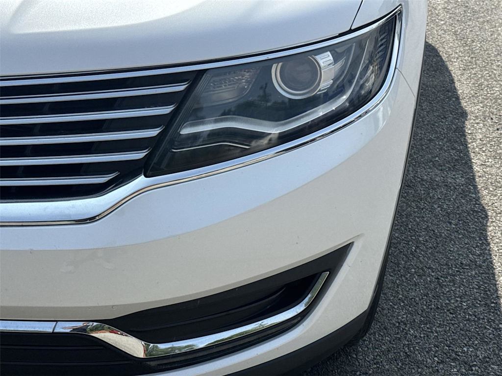 Thumbnail: 2016 Lincoln MKX - 17