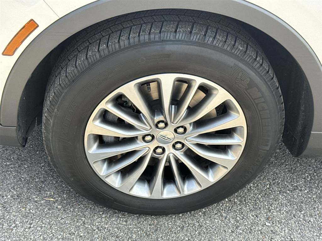 Thumbnail: 2016 Lincoln MKX - 8