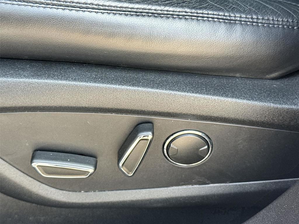 Thumbnail: 2016 Lincoln MKX - 19