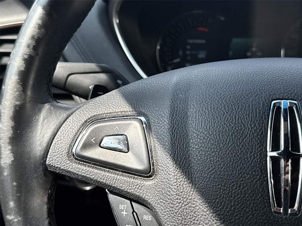 Thumbnail: 2016 Lincoln MKX - 22