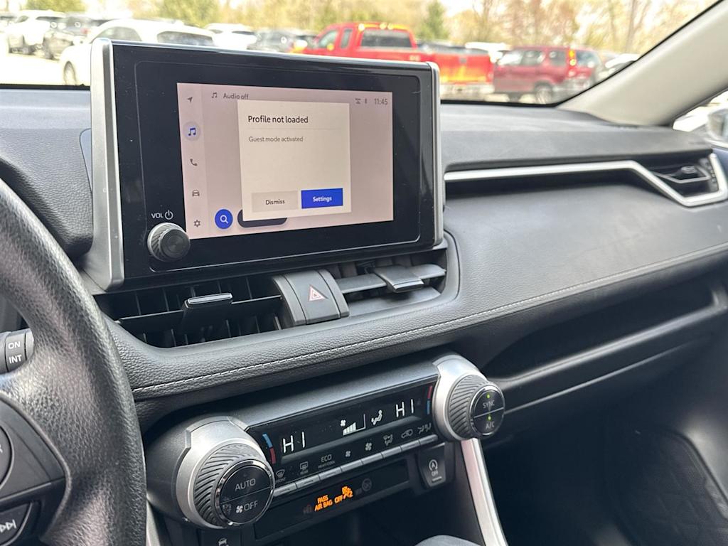 2023 Toyota RAV4 XLE 12