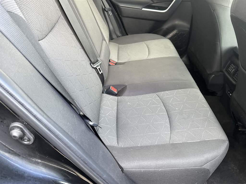 2023 Toyota RAV4 XLE 10