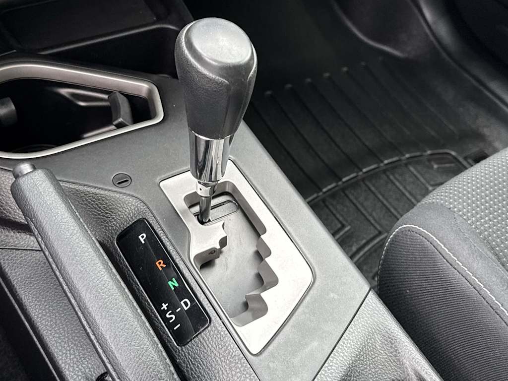 Thumbnail: 2016 Toyota RAV4 - 11