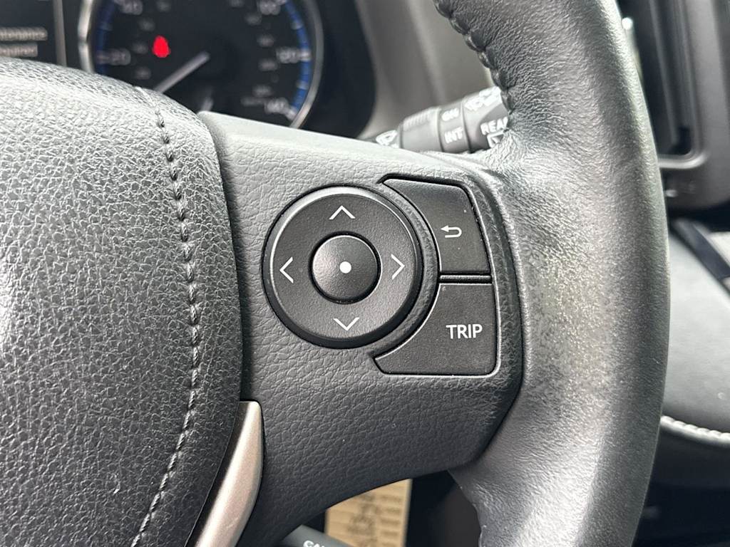 Thumbnail: 2016 Toyota RAV4 - 25