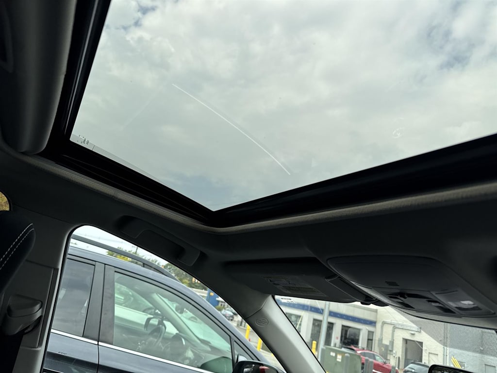 Thumbnail: 2016 Toyota RAV4 - 23