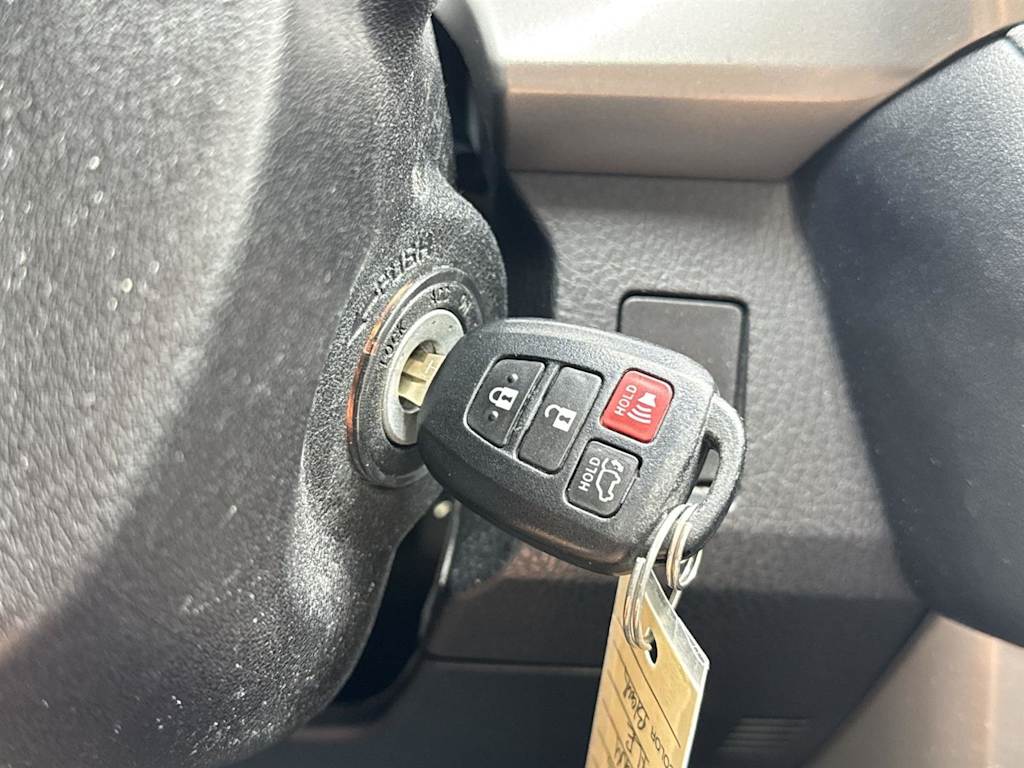 Thumbnail: 2016 Toyota RAV4 - 14