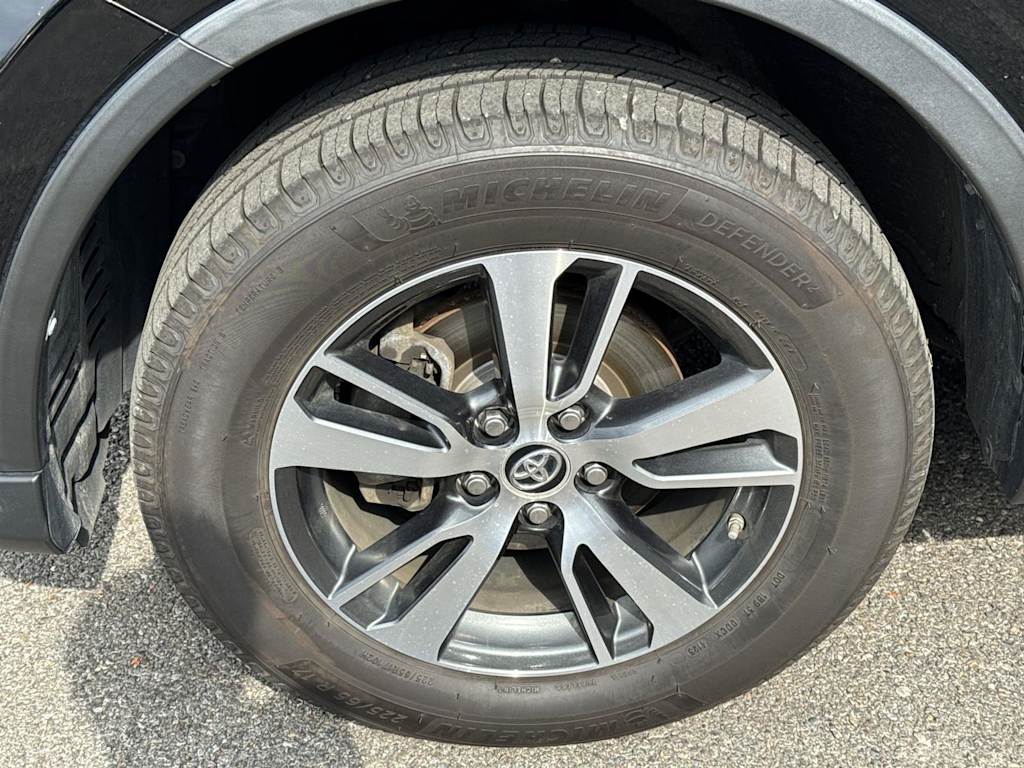 Thumbnail: 2016 Toyota RAV4 - 6