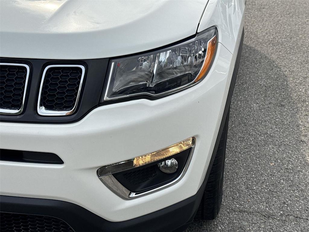 Thumbnail: 2020 Jeep Compass - 21