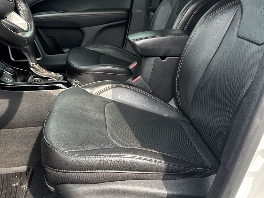 Thumbnail: 2020 Jeep Compass - 9