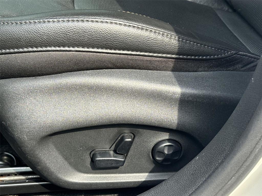 Thumbnail: 2020 Jeep Compass - 23
