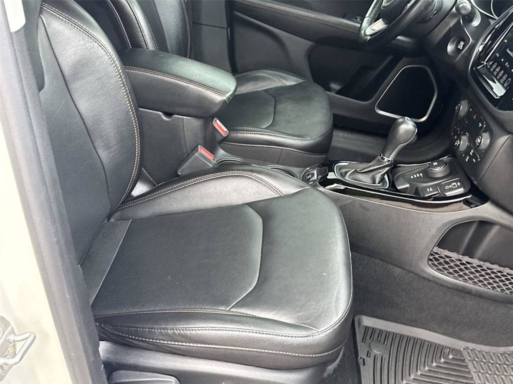 Thumbnail: 2020 Jeep Compass - 10