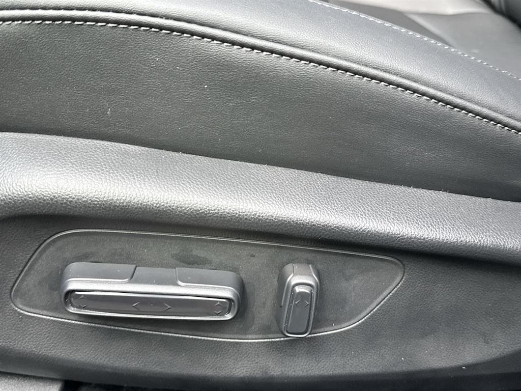 Thumbnail: 2025 Acura ADX - 22