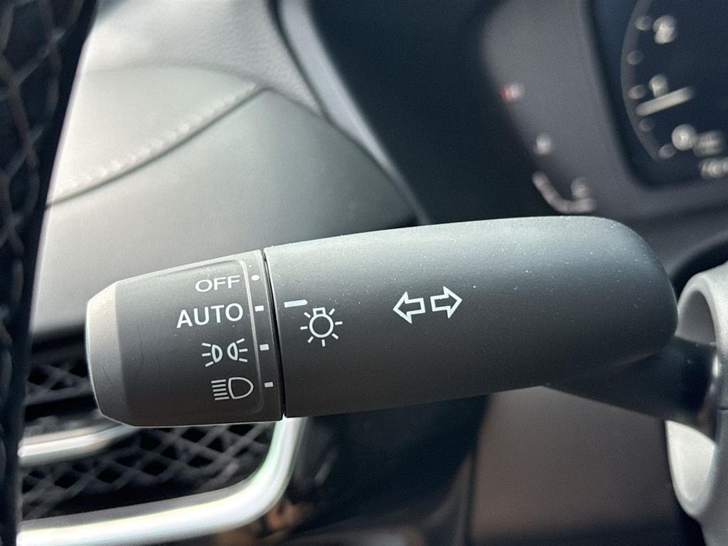 Thumbnail: 2025 Acura ADX - 29