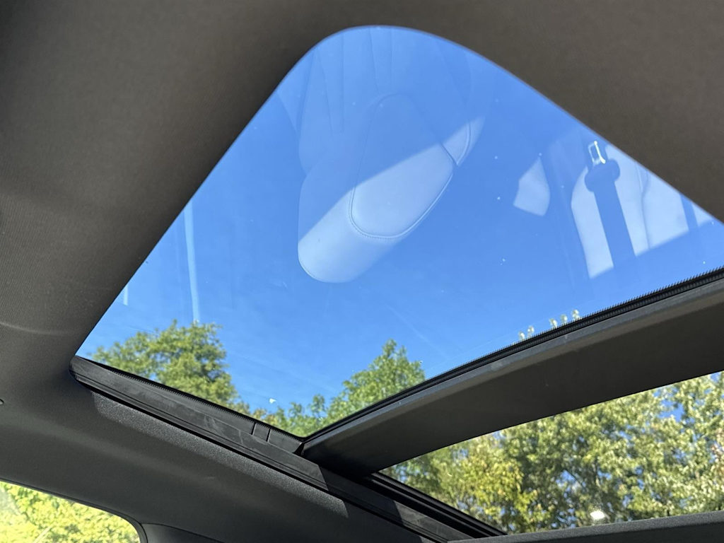 Thumbnail: 2025 Acura ADX - 21