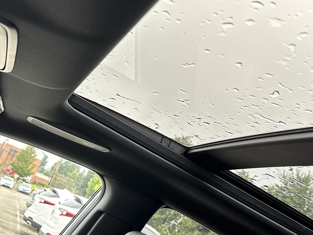 Thumbnail: 2025 Acura ADX - 21