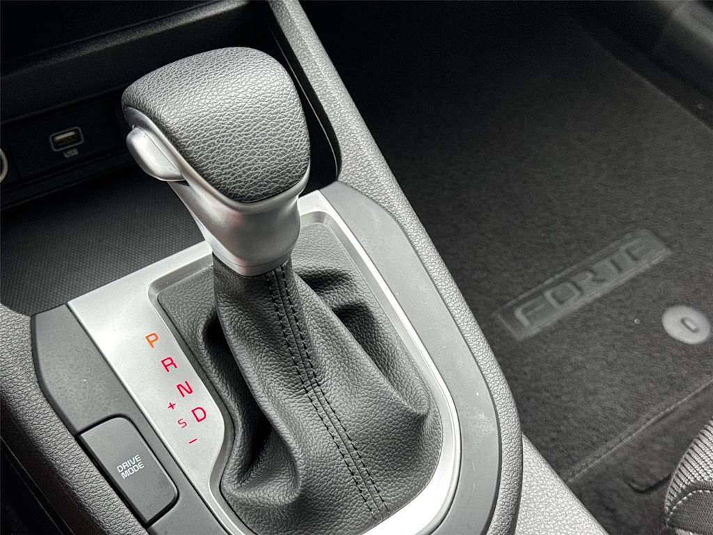 Thumbnail: 2023 Kia Forte - 12