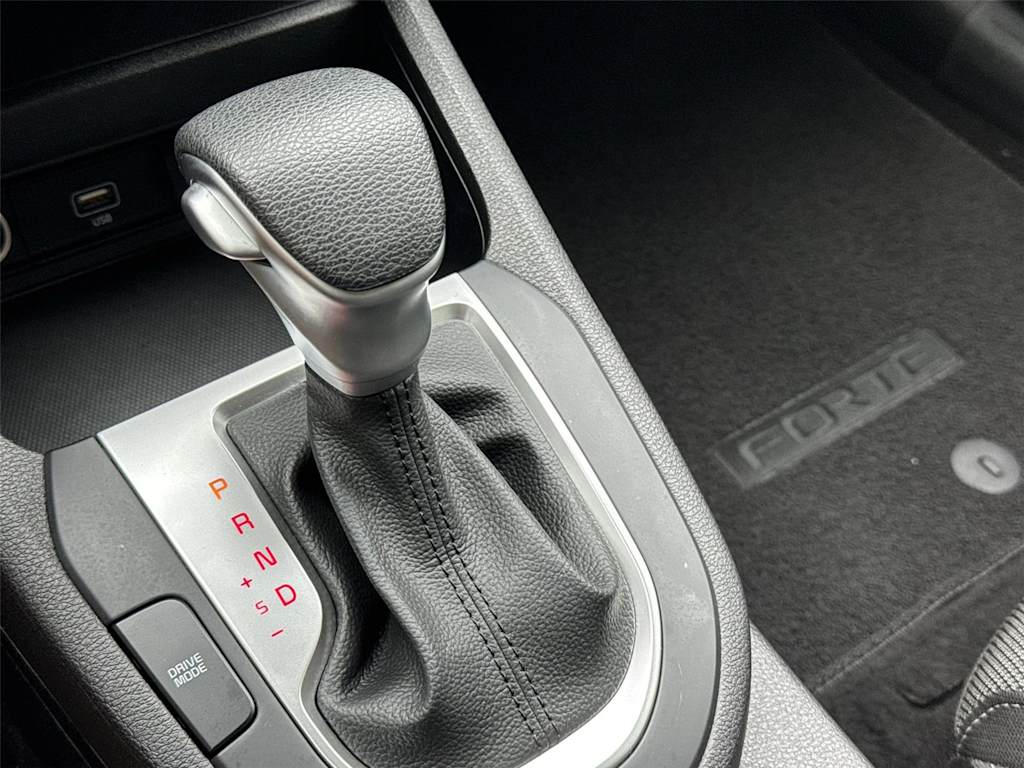 Thumbnail: 2023 Kia Forte - 12