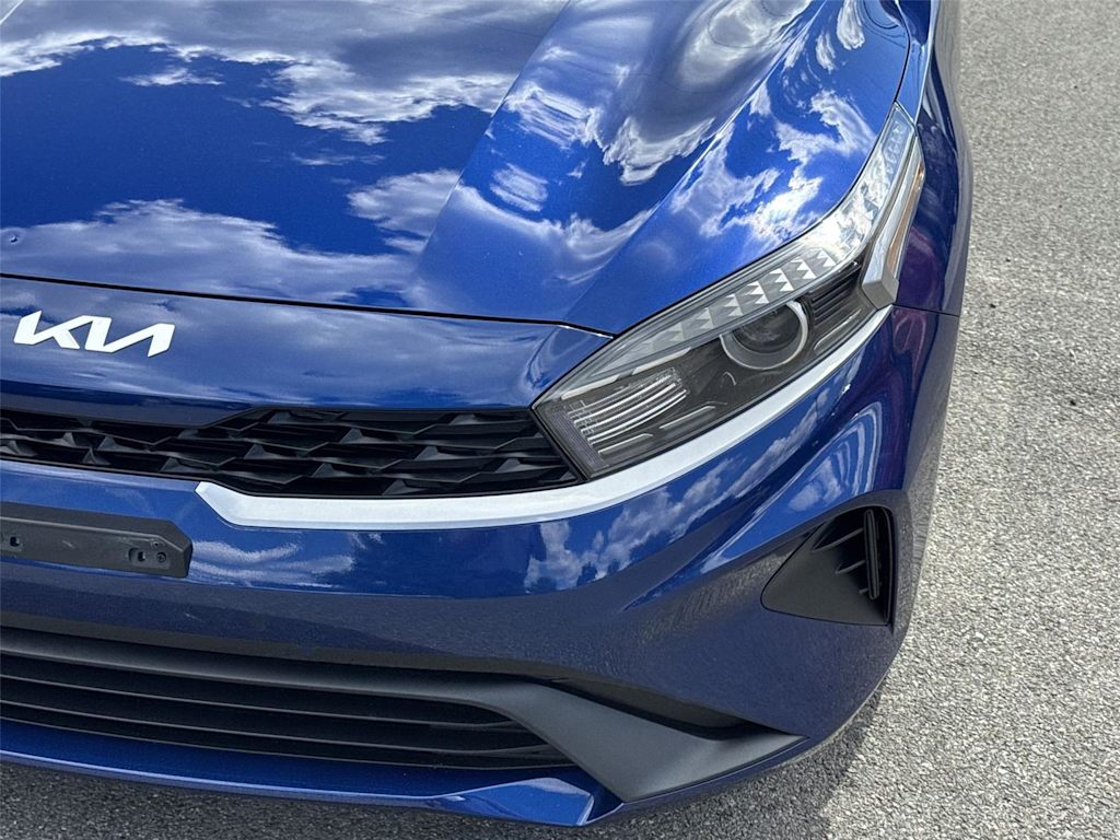 Thumbnail: 2023 Kia Forte - 17
