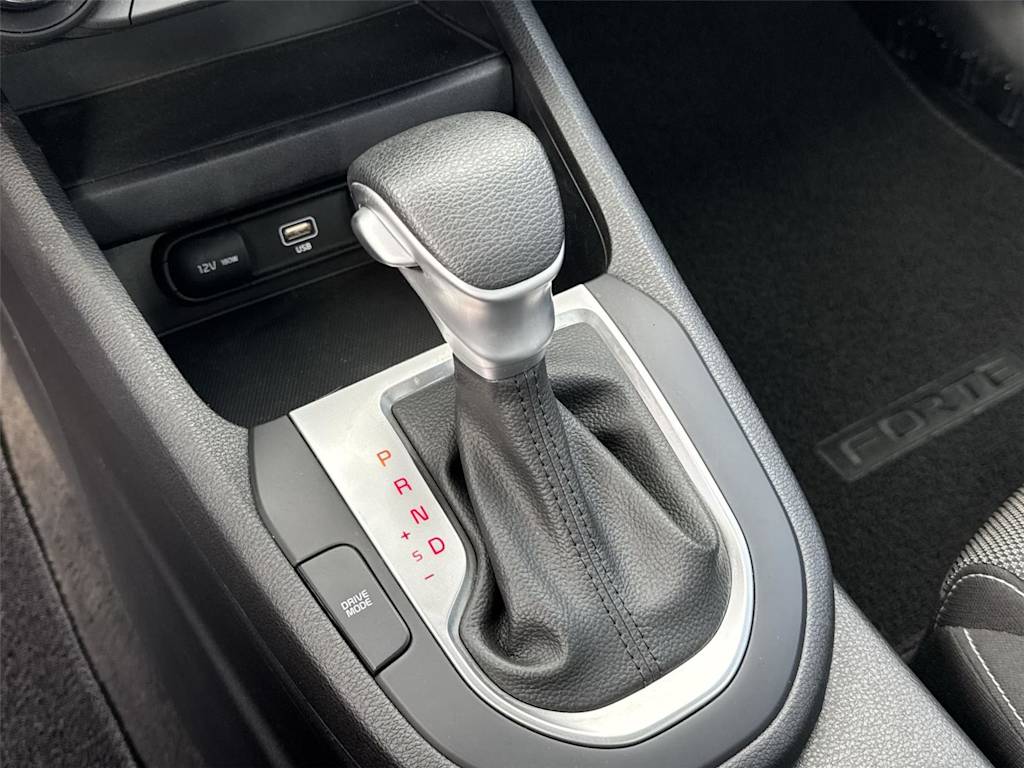 Thumbnail: 2023 Kia Forte - 26