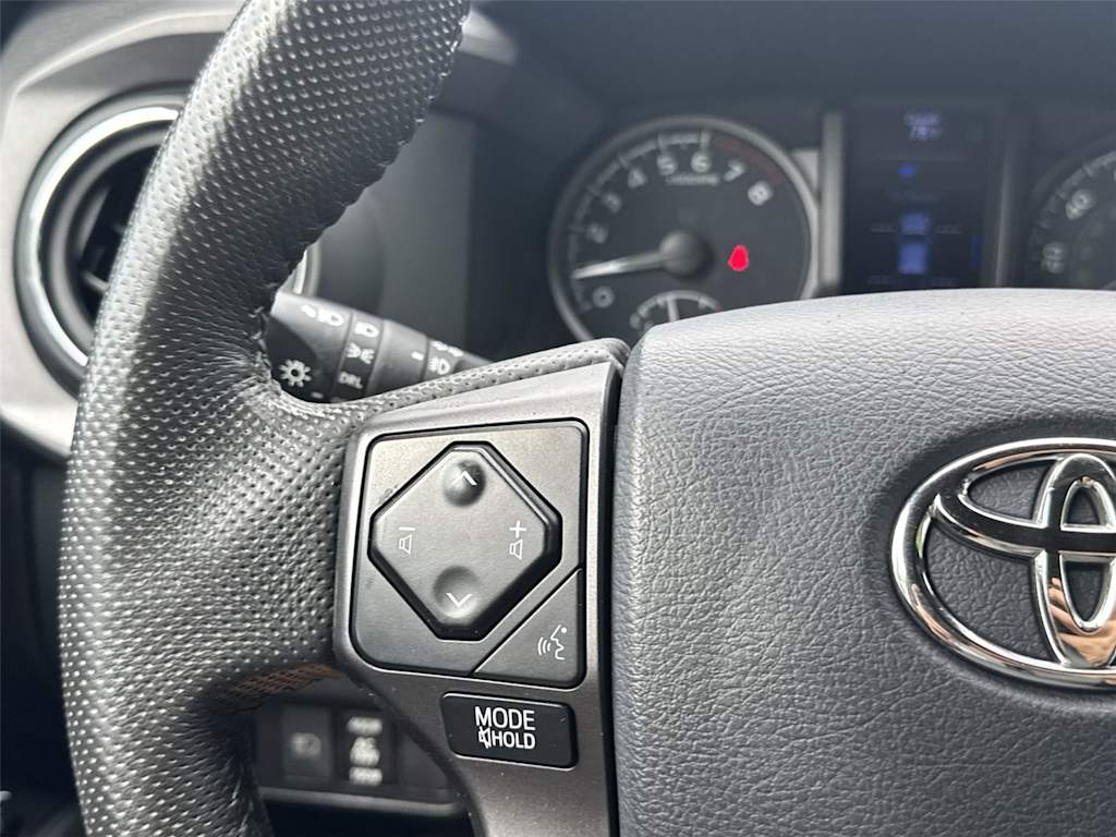 Thumbnail: 2020 Toyota Tacoma - 23