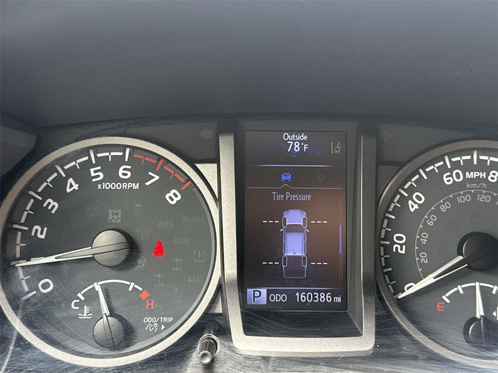 Thumbnail: 2020 Toyota Tacoma - 12