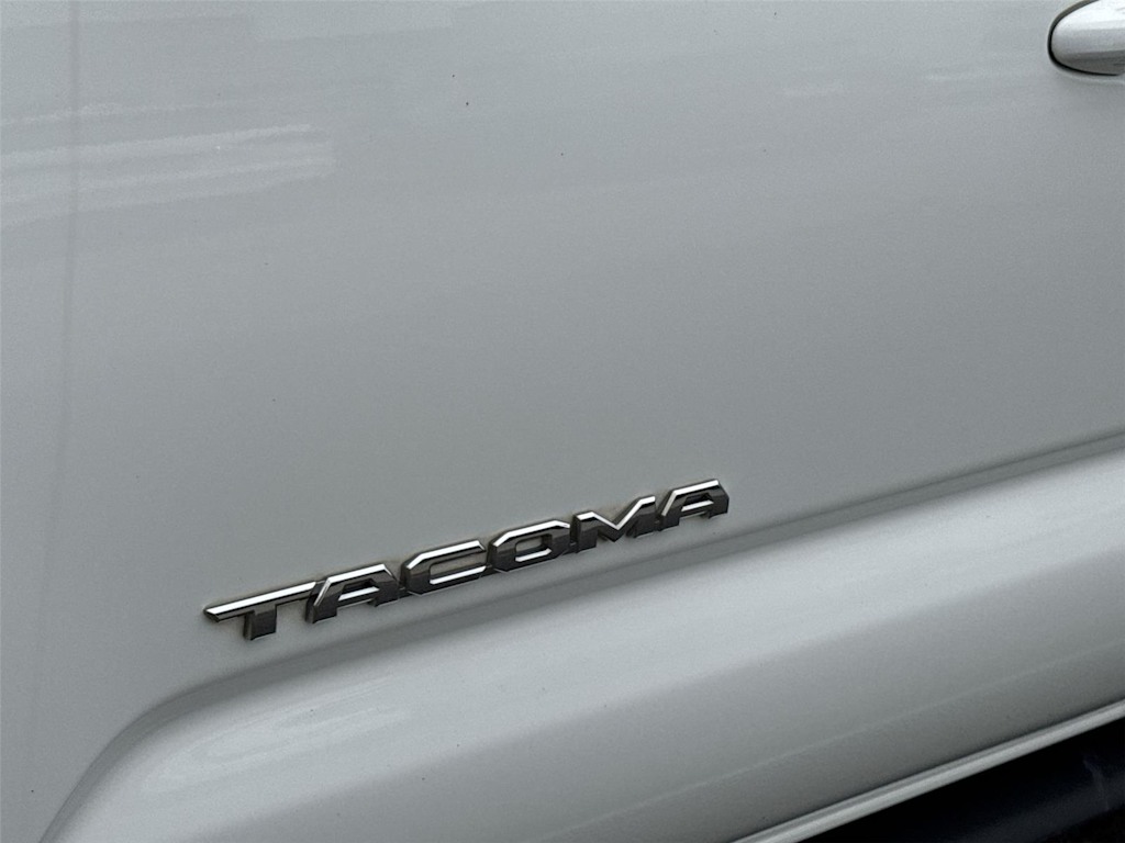 Thumbnail: 2020 Toyota Tacoma - 19